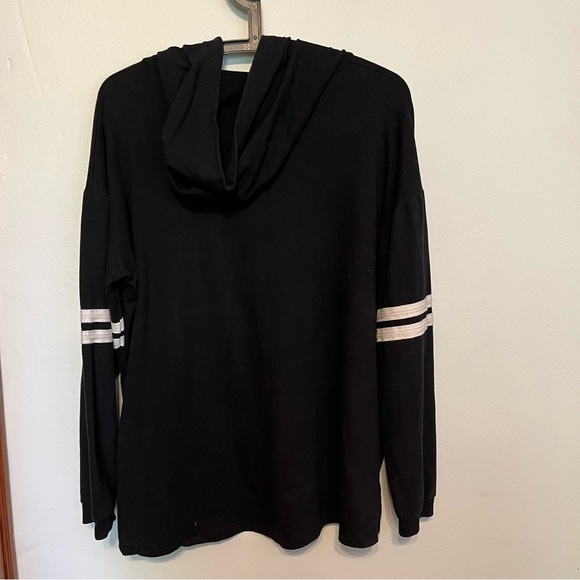 CJLA Carly Jean Malibu Hoodie Black White M VGUC - Picture 6 of 11